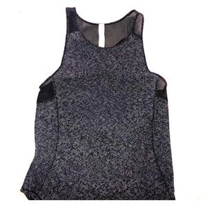 Lululemon workout top